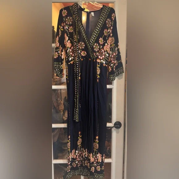 Floral Black Jumpsuit - Picture 4 of 7